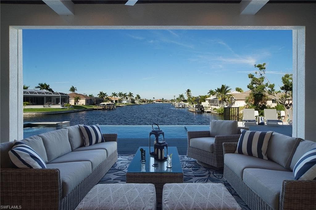 2523 Beach PKWY W CAPE CORAL, FL 33914