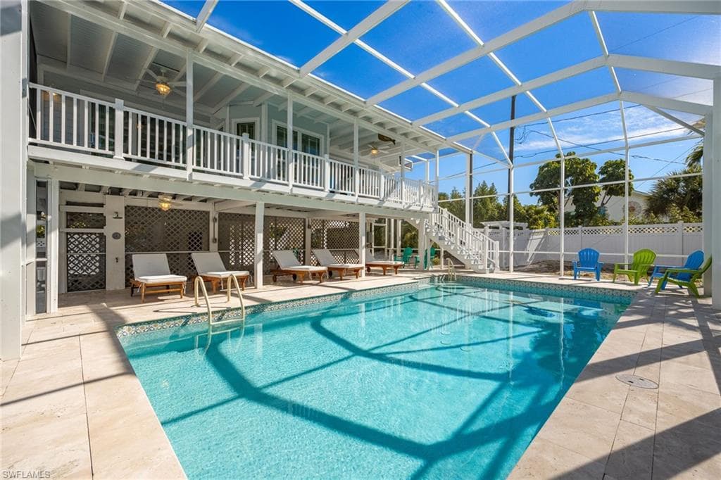 424 Lagoon DR SANIBEL, FL 33957