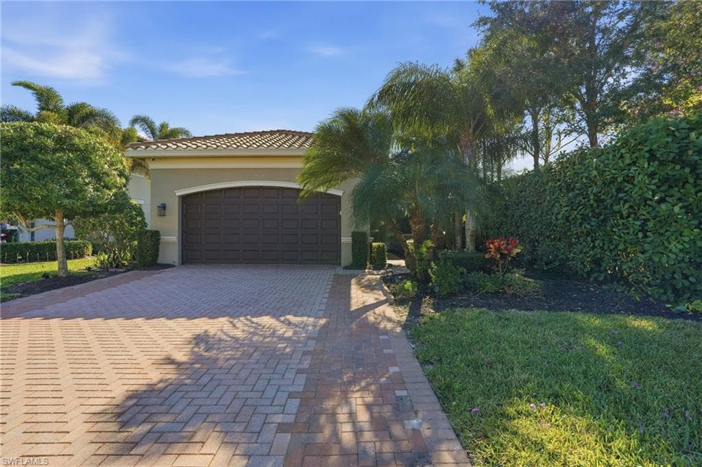 4194 Amelia WAY NAPLES, FL 34119