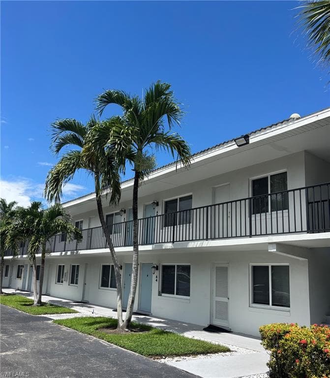 3250 10th ST N A8 NAPLES, FL 34103