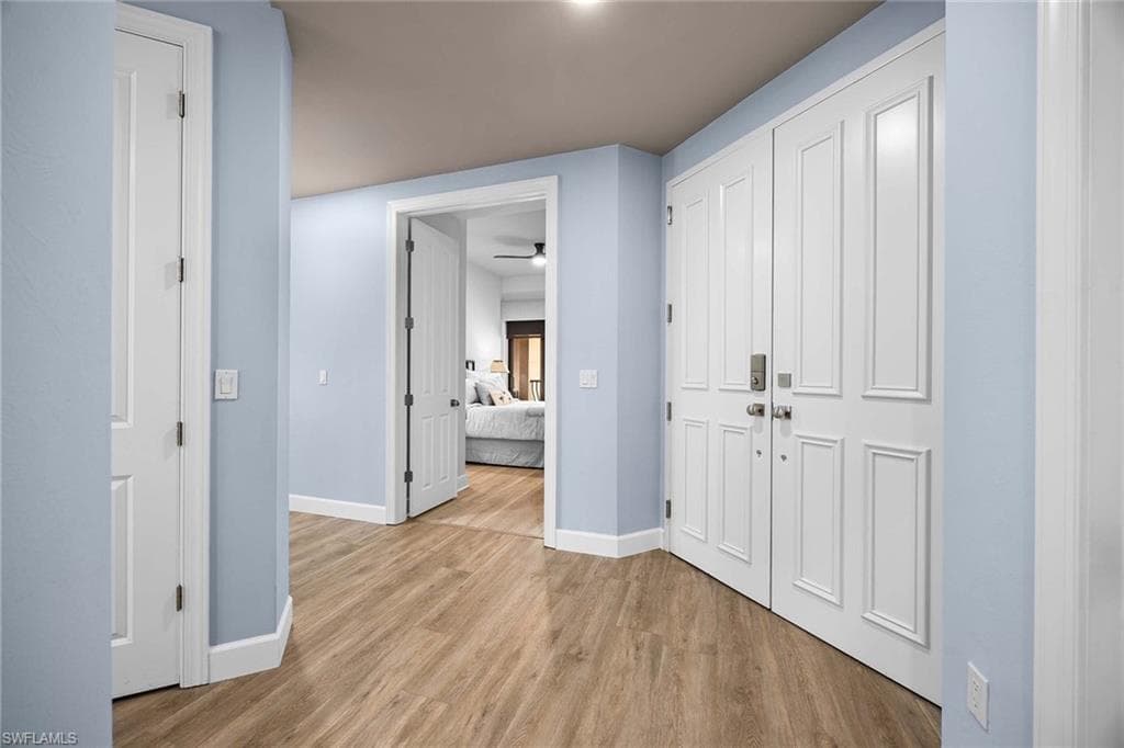 10620 Gulf Shore DR 203 NAPLES, FL 34108