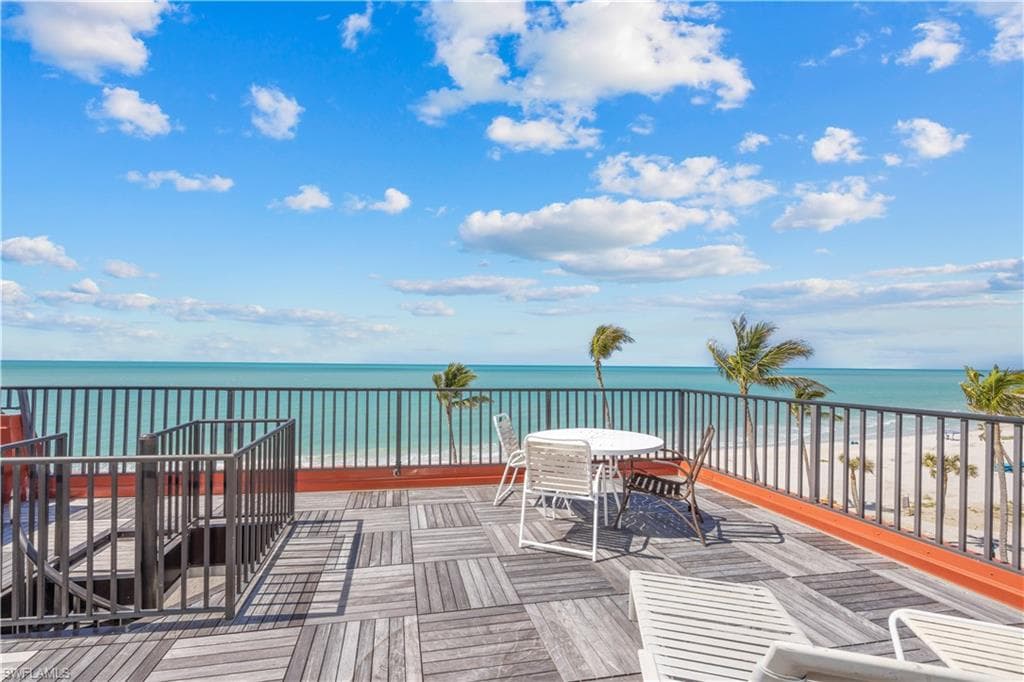 2445 W Gulf DR 44E SANIBEL, FL 33957