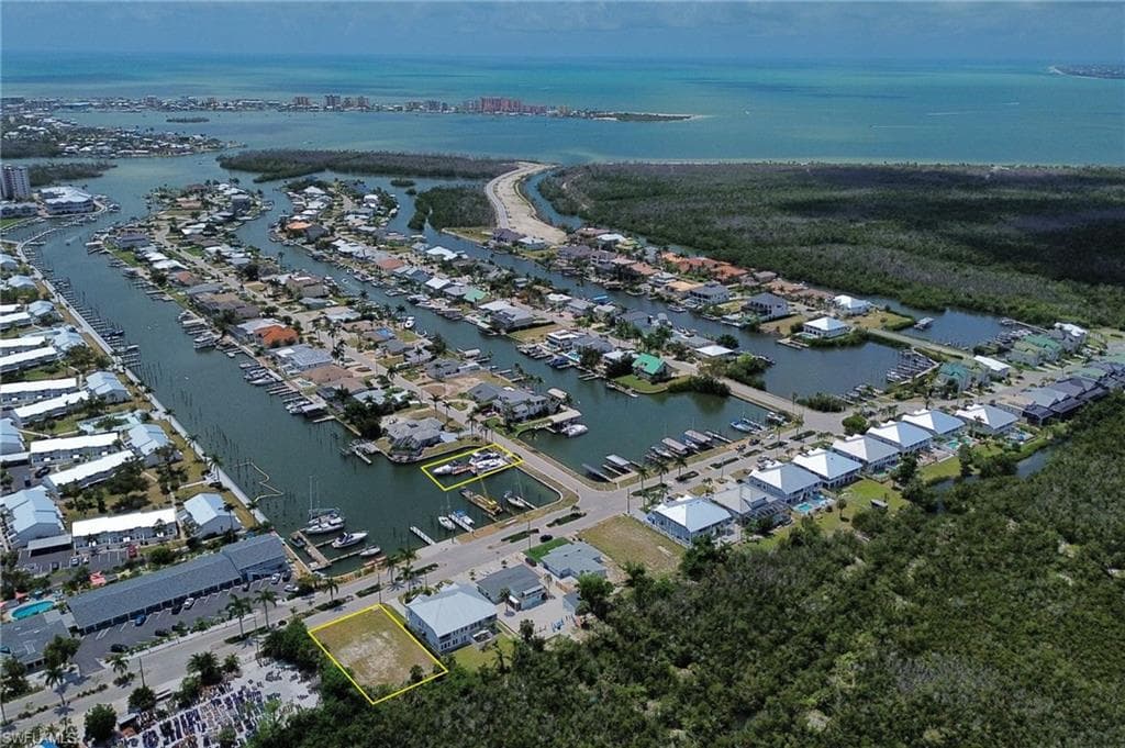 12070 Siesta DR FORT MYERS BEACH, FL 33931