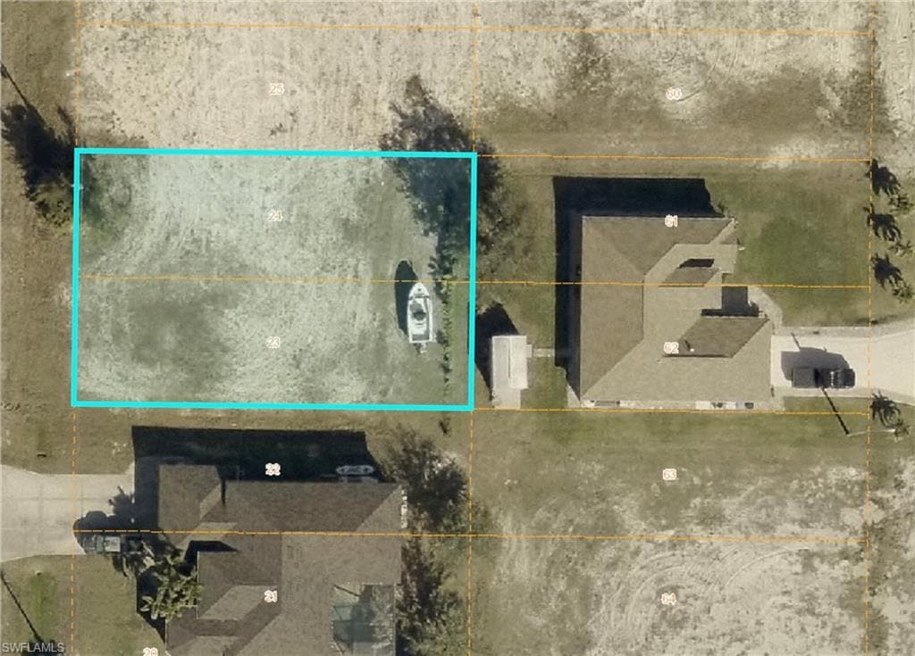 703 NW 38th PL CAPE CORAL, FL 33993