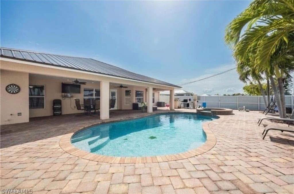 831 NE 23rd TER CAPE CORAL, FL 33909
