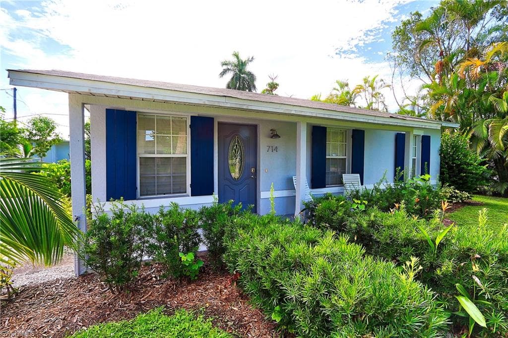 714 11th ST N NAPLES, FL 34102