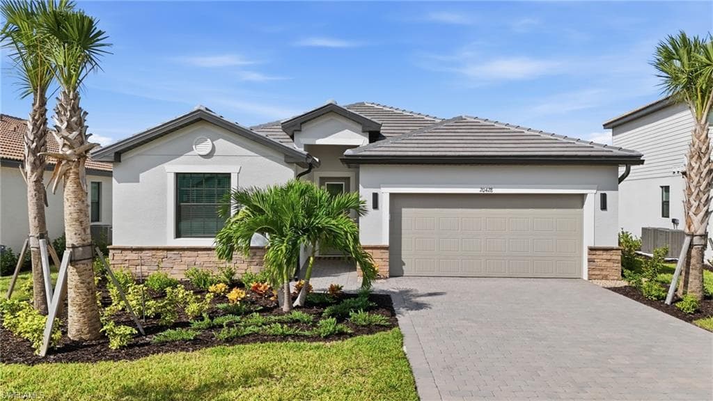 20428 Verawood LOOP ESTERO, FL 33928