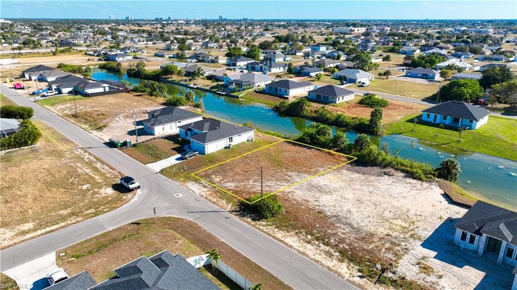 1328 NE 20th ST CAPE CORAL, FL 33909