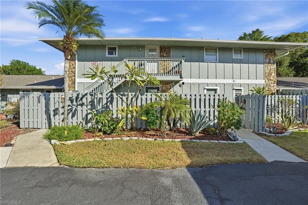 4251 Island CIR 7 FORT MYERS, FL 33919