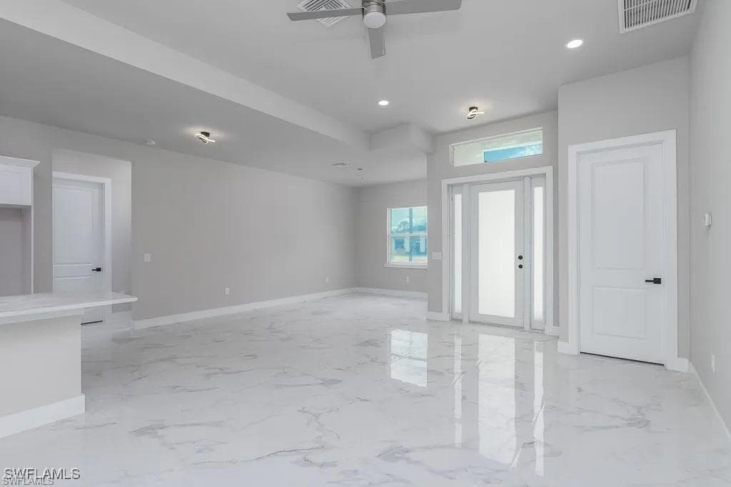 338 Hermosa AVE LEHIGH ACRES, FL 33974