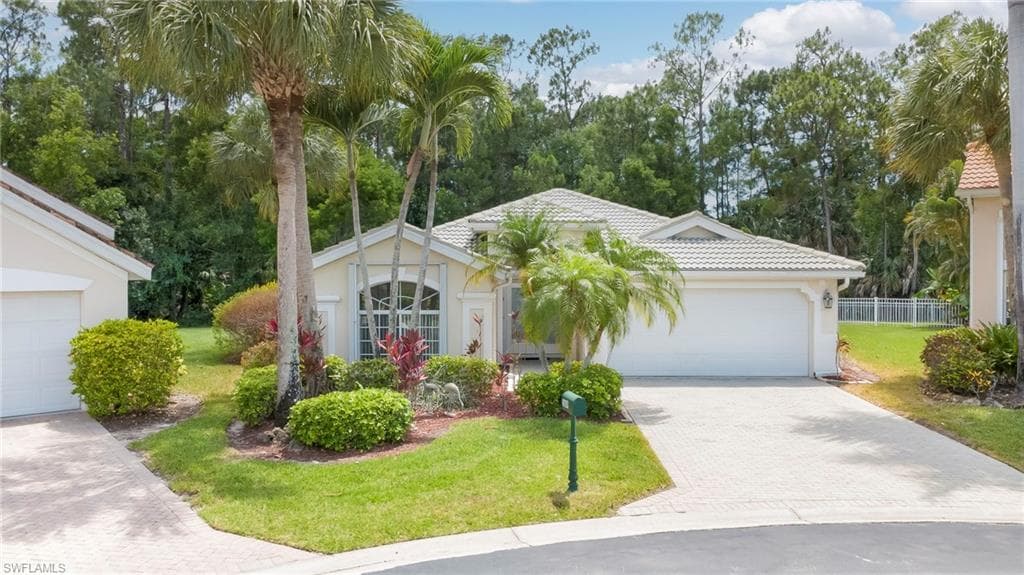 7809 Stratford DR NAPLES, FL 34104
