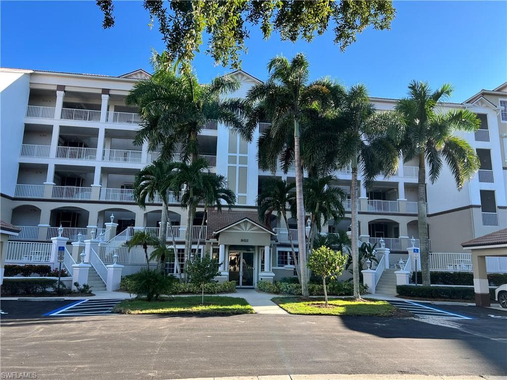 9111 Southmont CV 302 FORT MYERS, FL 33908