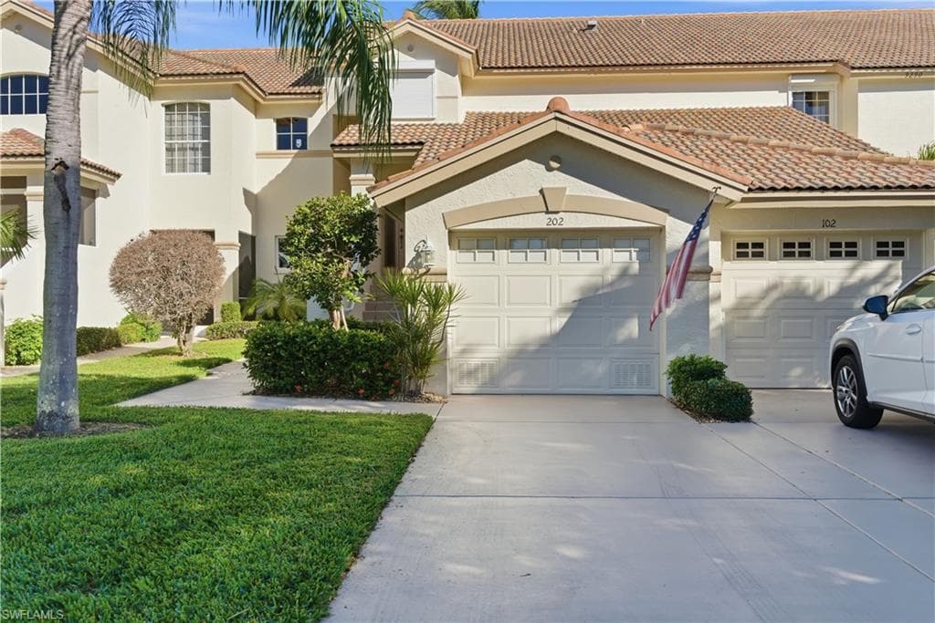 9290 Bayberry BEND 202 FORT MYERS, FL 33908
