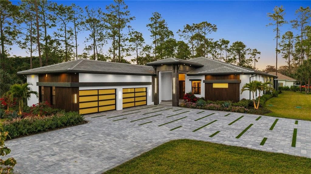 4891 MAHOGANY RIDGE DR NAPLES, FL 34119