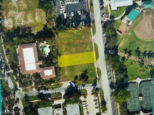 670 Park ST NAPLES, FL 34102