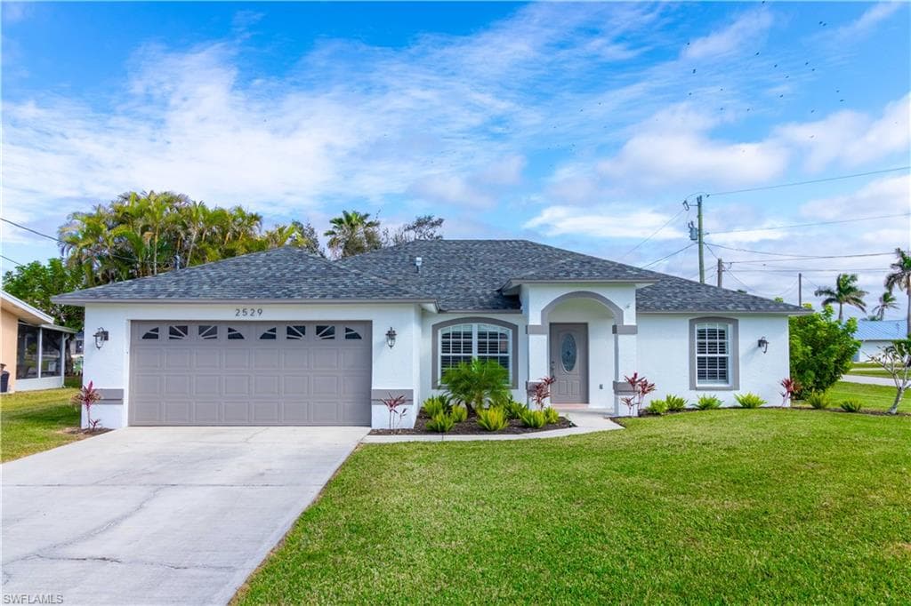 2529 20th PL CAPE CORAL, FL 33904