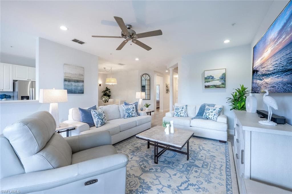 4650 WINGED FOOT CT 102 NAPLES, FL 34112