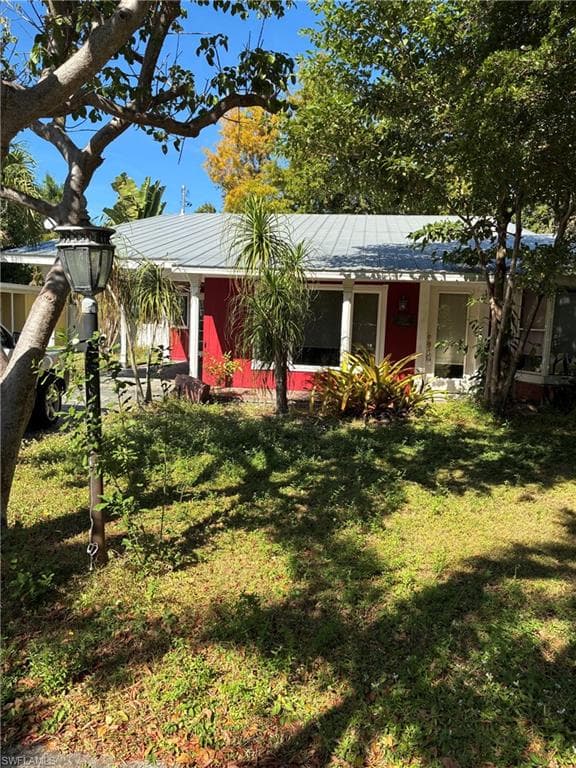 1465 Linhart AVE FORT MYERS, FL 33901