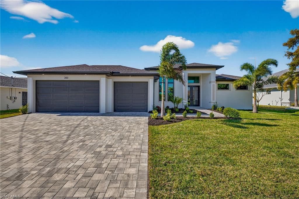 300 SW 13th CT CAPE CORAL, FL 33991