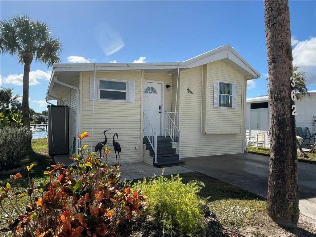 362 Bobcat RUN 362 NAPLES, FL 34114