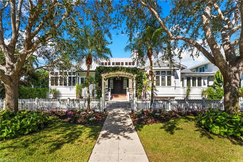 163 10th AVE S NAPLES, FL 34102