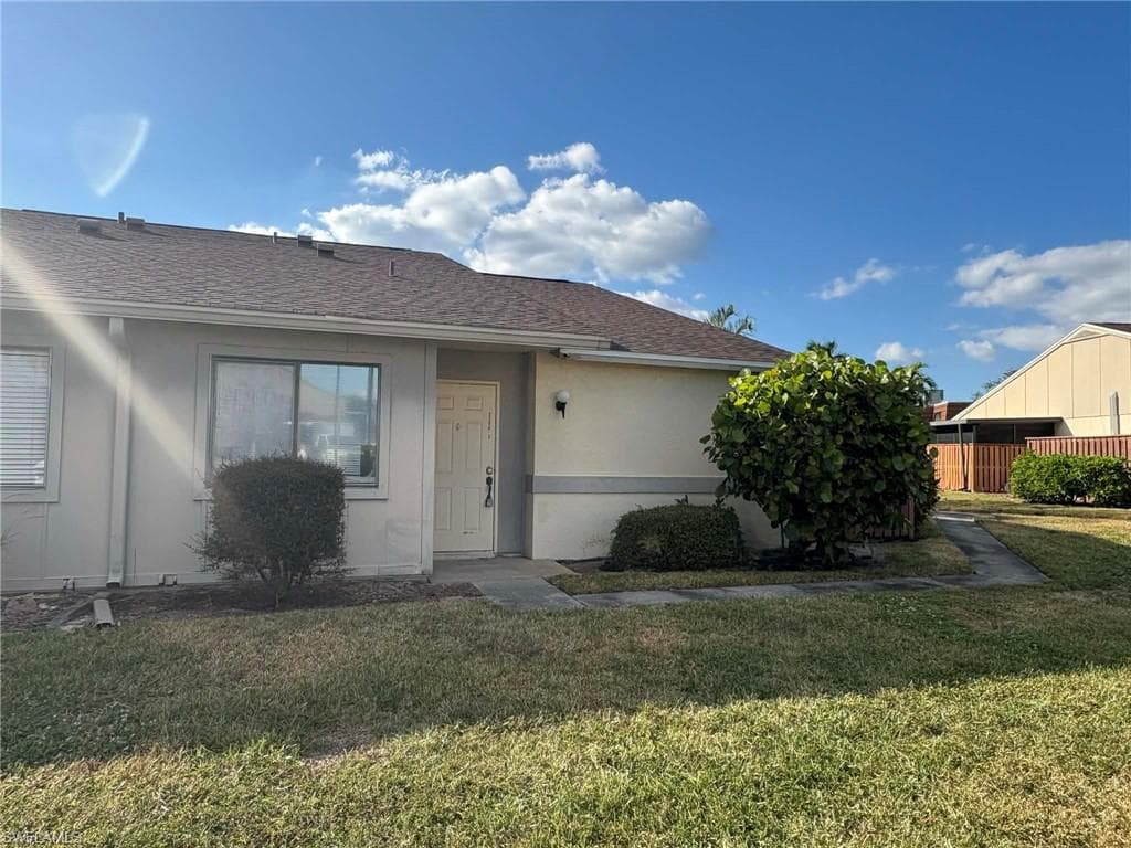5266 Cedarbend DR FORT MYERS, FL 33919