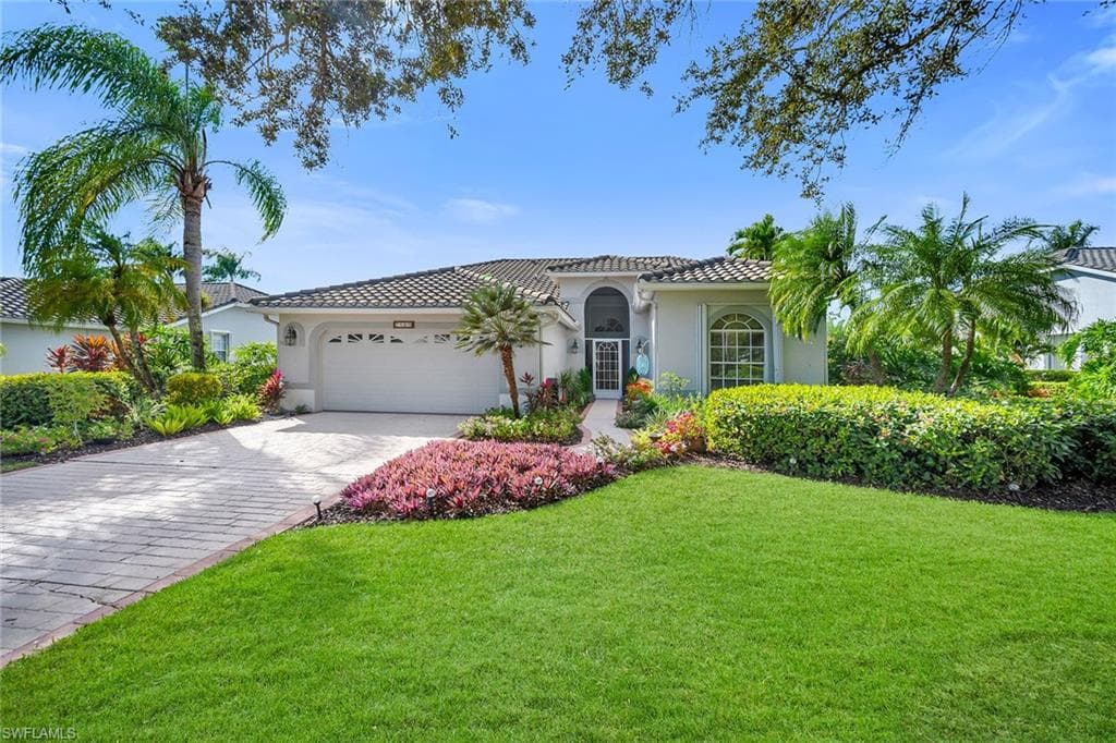 7809 Naples Heritage DR NAPLES, FL 34112