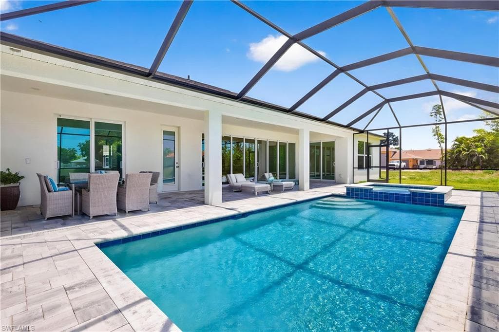 230 SW 31st TER CAPE CORAL, FL 33914