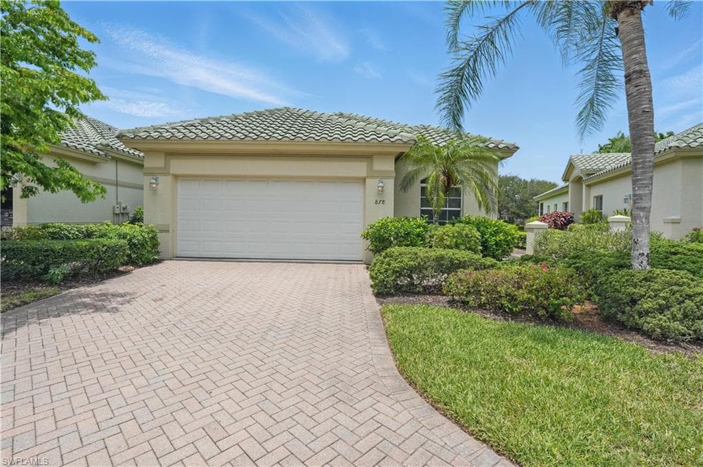 878 Vistana CIR 50 NAPLES, FL 34119