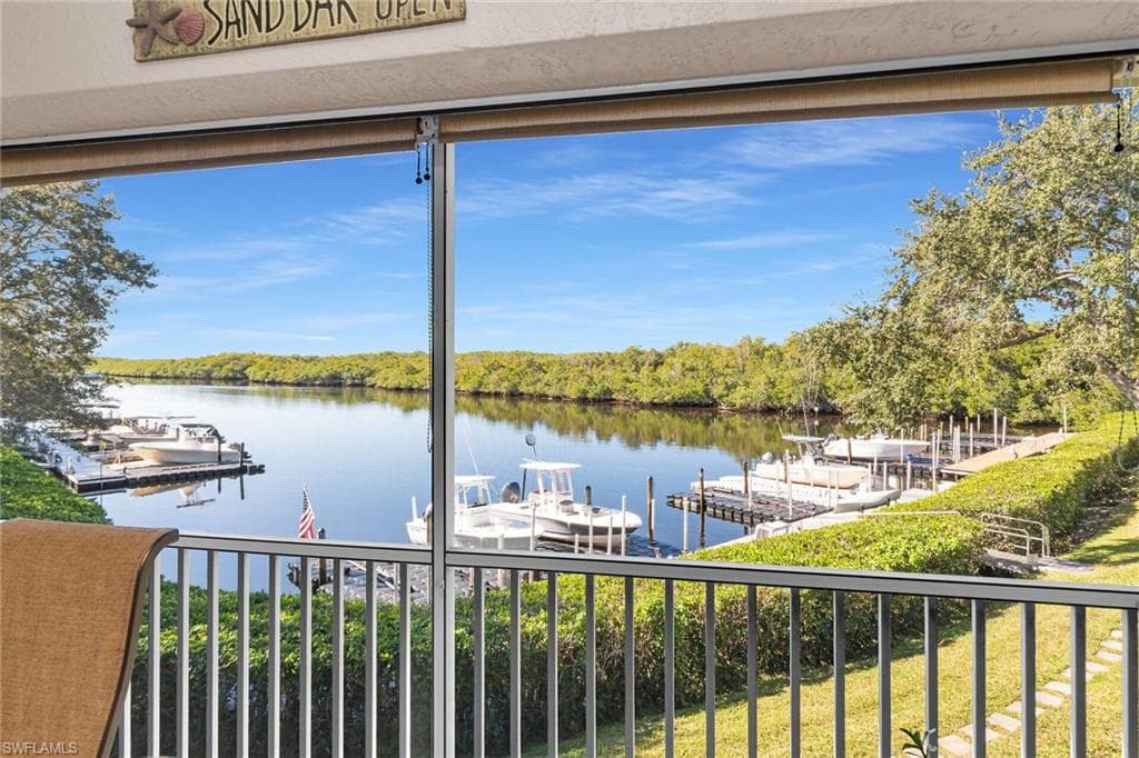 278 Newport DR 206 NAPLES, FL 34114