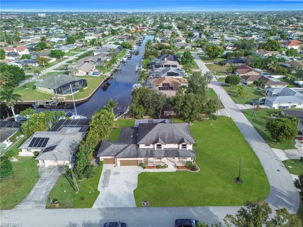 2015 SE 12th ST CAPE CORAL, FL 33990