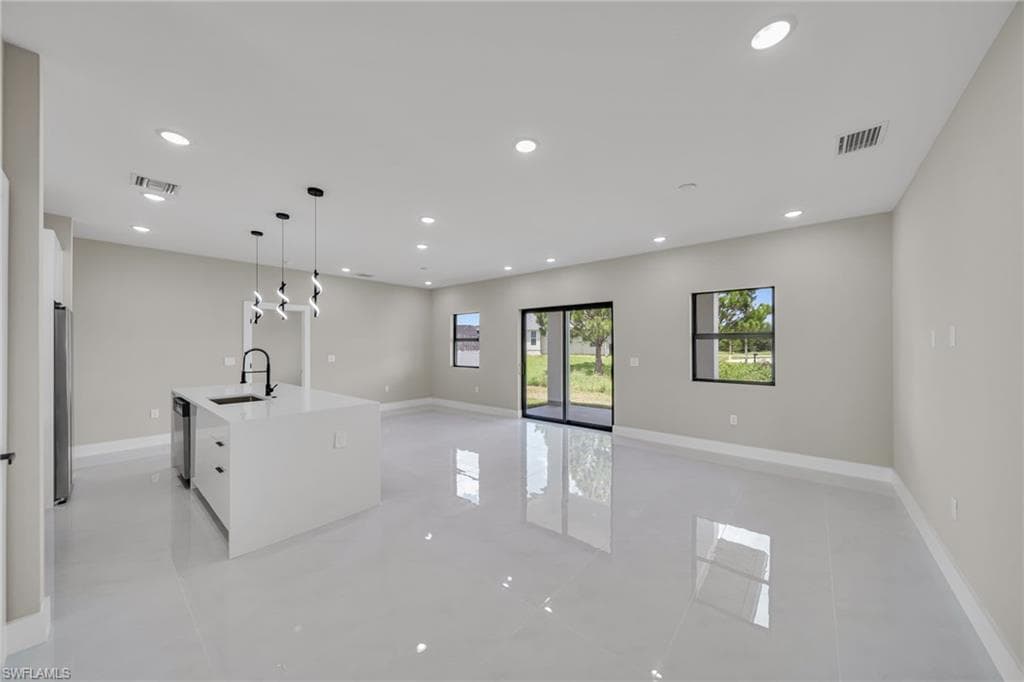 714 Euston AVE S LEHIGH ACRES, FL 33974