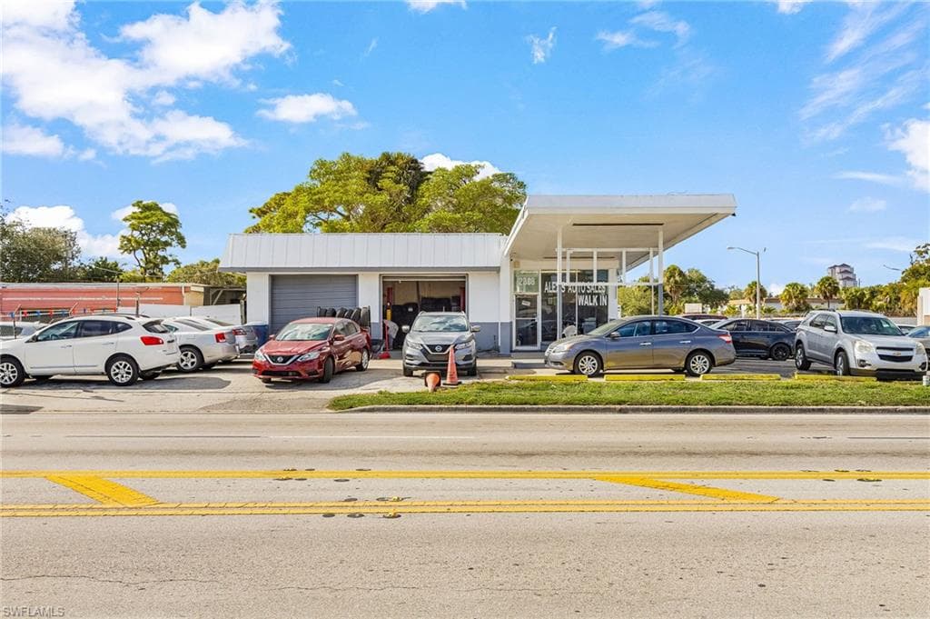 2308 Fowler ST FORT MYERS, FL 33901