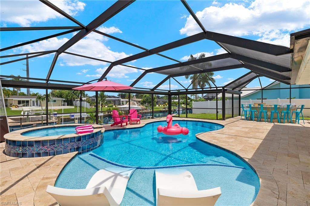 1613 SE 28th TER CAPE CORAL, FL 33904