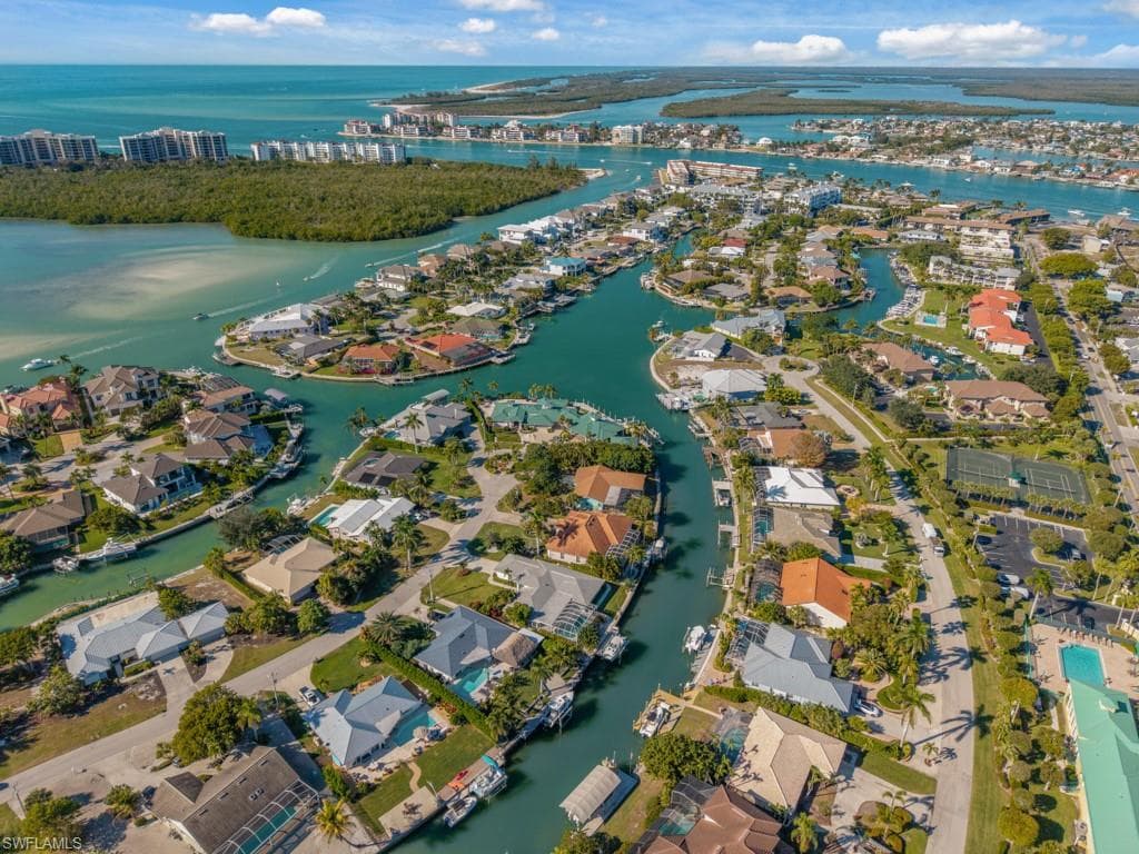 1081 Ruppert RD MARCO ISLAND, FL 34145
