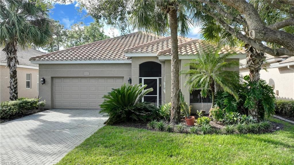 2370 Bainmar DR LEHIGH ACRES, FL 33973