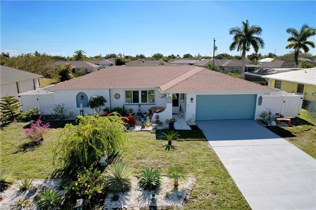138 SE 18th TER CAPE CORAL, FL 33990