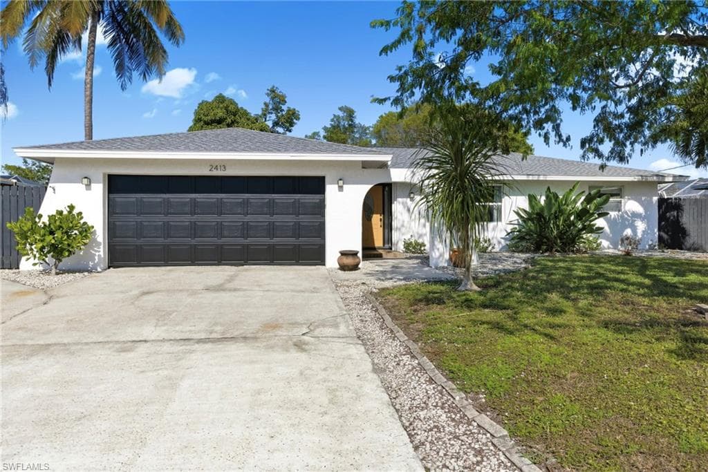 2413 Woodland CIR FORT MYERS, FL 33907