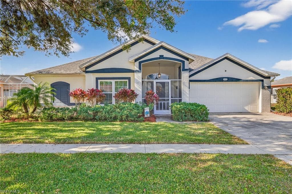 4505 Varsity CIR LEHIGH ACRES, FL 33971