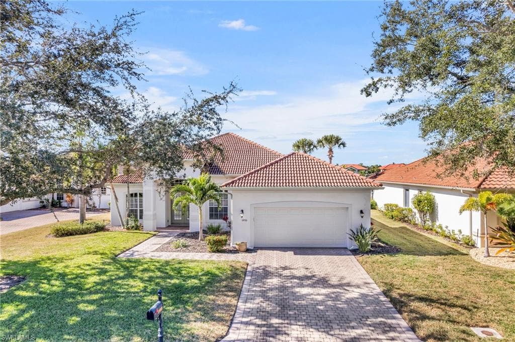 11099 Sea Tropic LN FORT MYERS, FL 33908