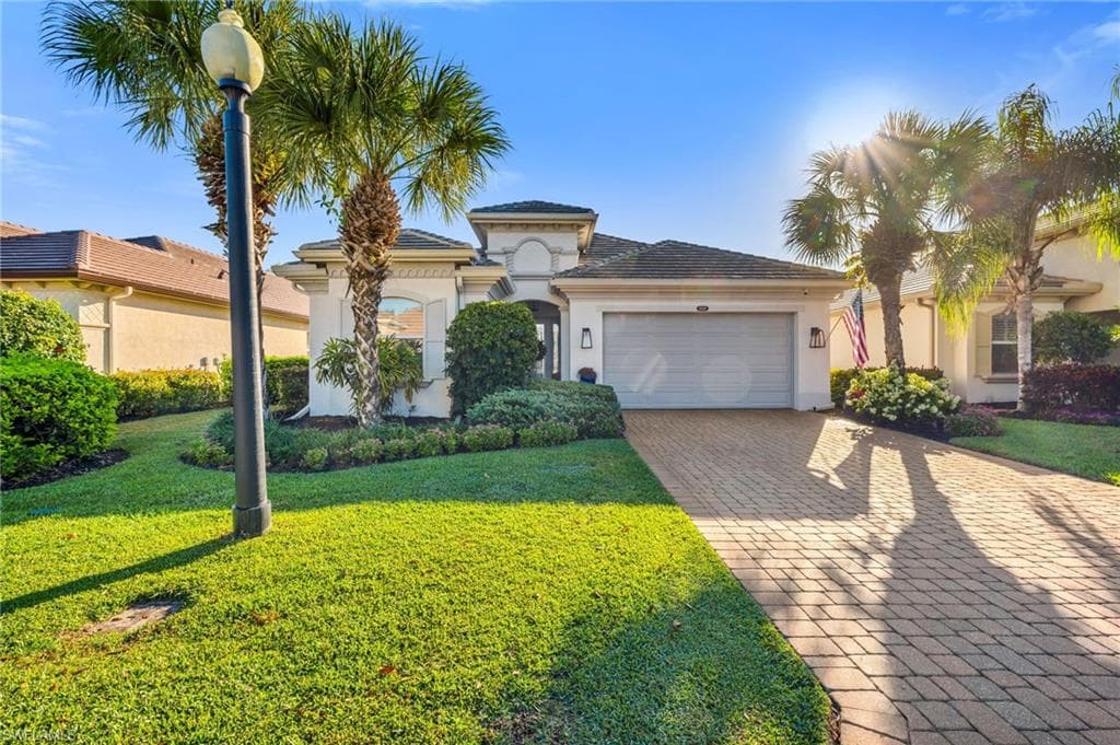 10318 Gator Bay CT NAPLES, FL 34120