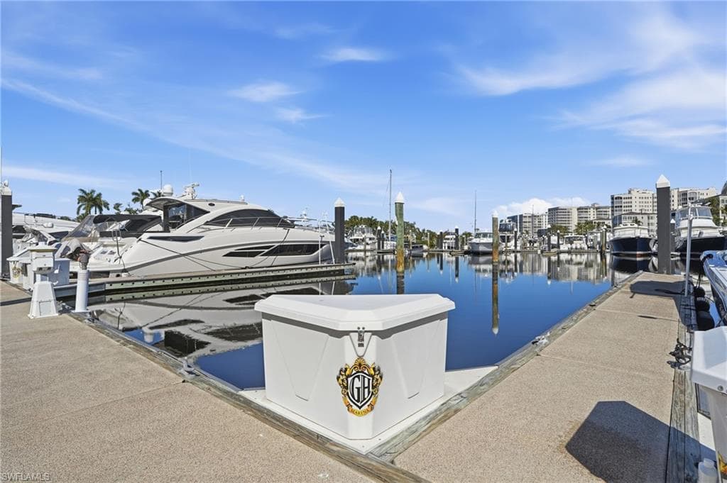 60' BOAT SLIP D-08 GULF HARBOUR MARINA FORT MYERS, FL 33908