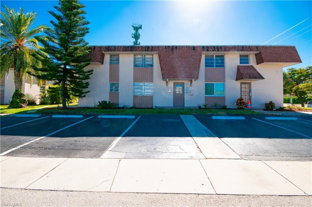 457 Tallwood ST 108 MARCO ISLAND, FL 34145