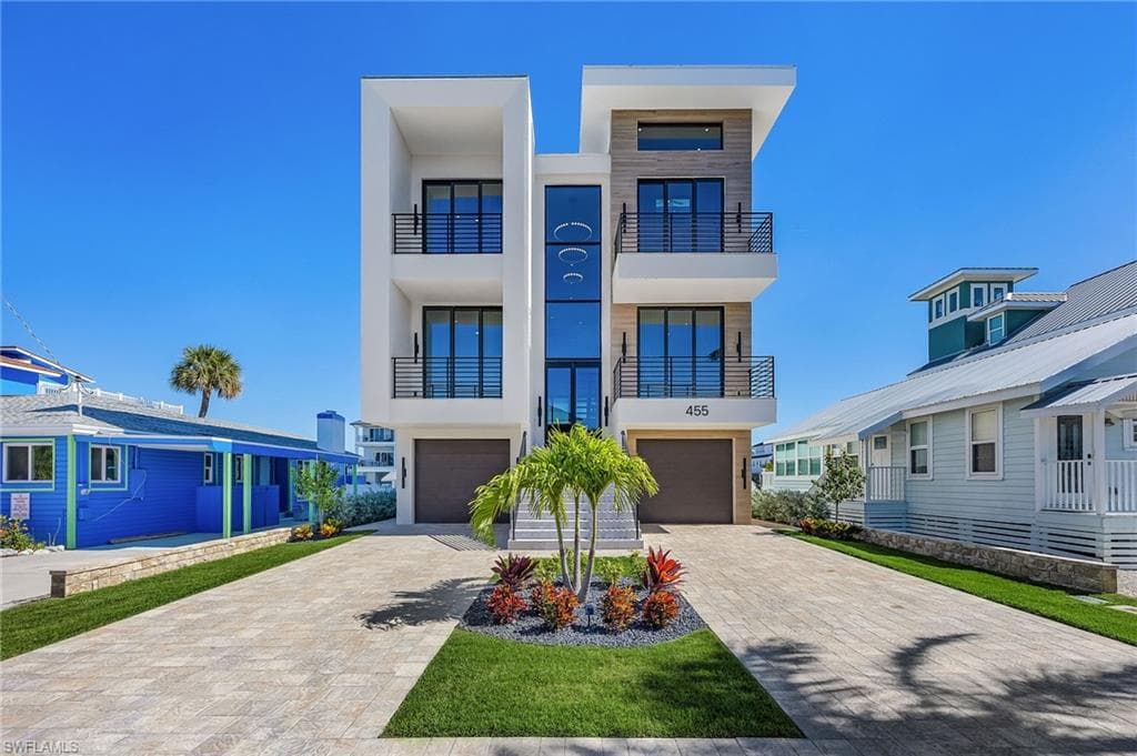 455 Palermo CIR FORT MYERS BEACH, FL 33931