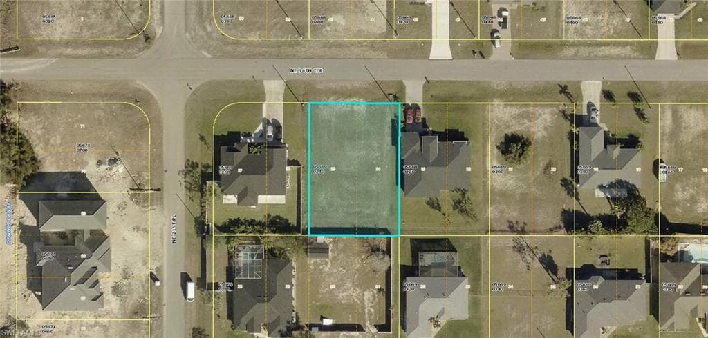 2126 NE 34th TER CAPE CORAL, FL 33909