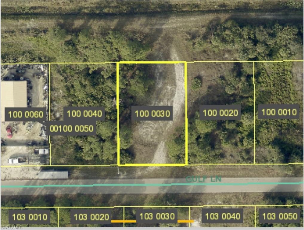 875 Gulf LN LEHIGH ACRES, FL 33974