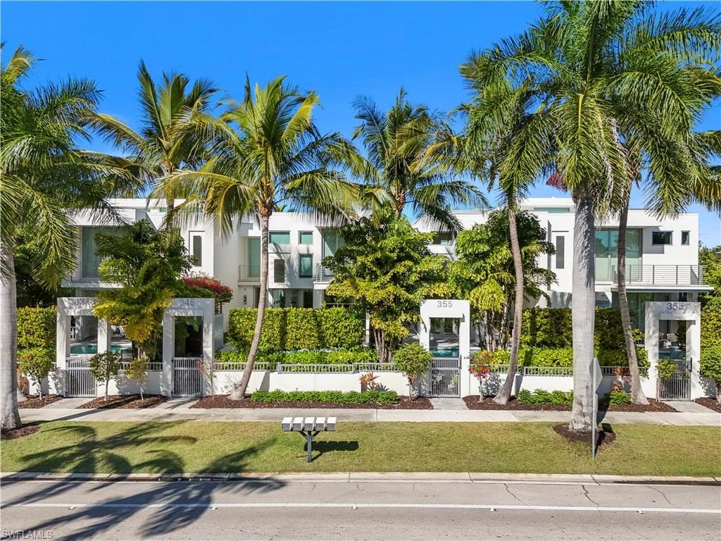 355 Banyan BLVD 2 NAPLES, FL 34102