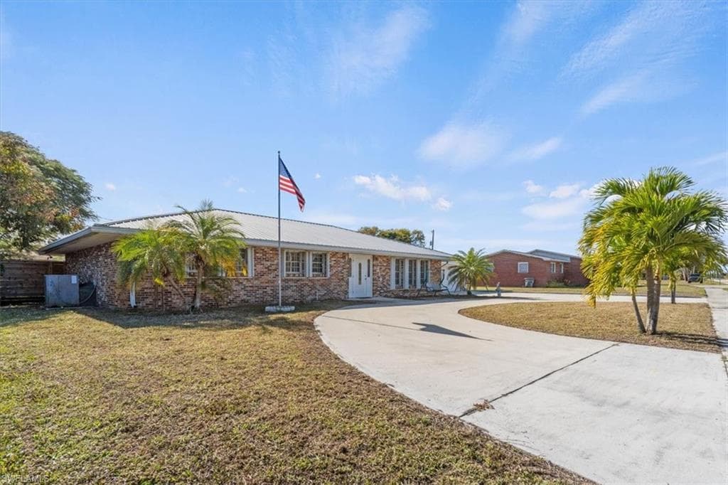 610 E Avenida Del Rio CLEWISTON, FL 33440