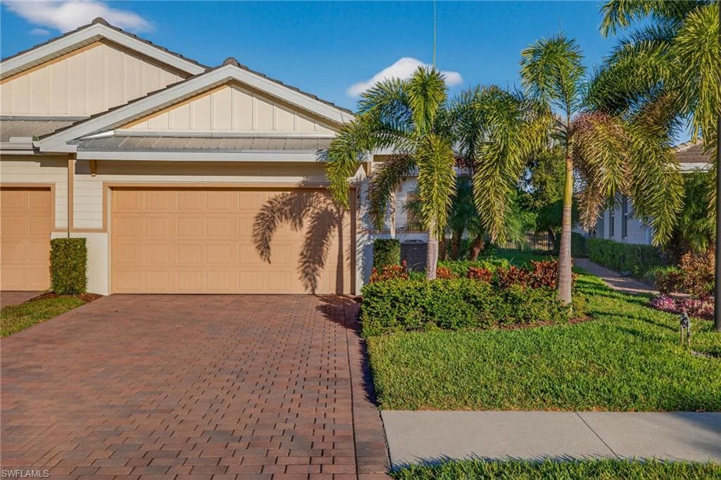 14567 Edgewater CIR NAPLES, FL 34114