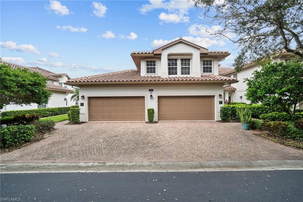 8196 Saratoga DR 503 NAPLES, FL 34113